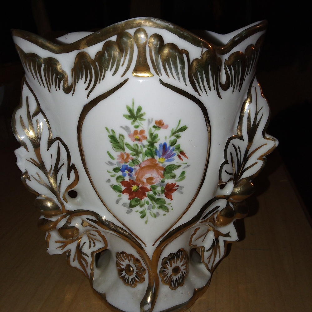 Elegant Floral Porcelain Vase with Gold Accents